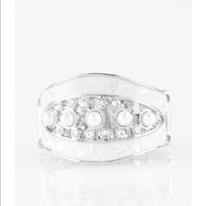 White Silver Pearl Rhinestones Ring